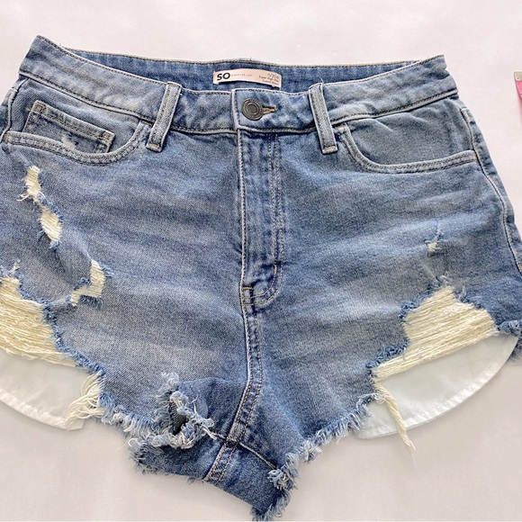 SO Denim Super High Rise Cutoff Shorts. Size 11 - Picture 3 of 6